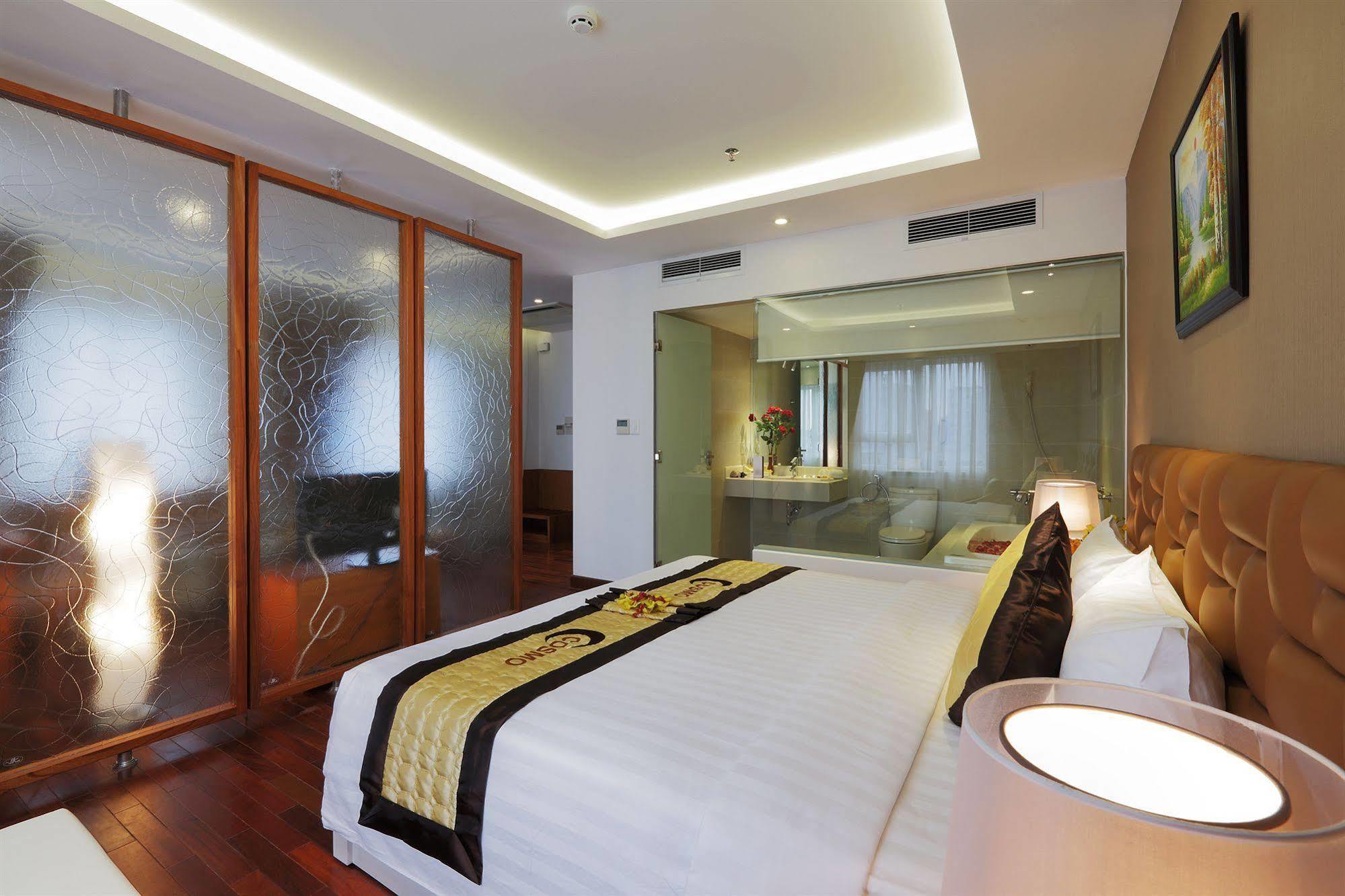 Cosmopolitan Hotel Ho Chi Minh City Exterior photo